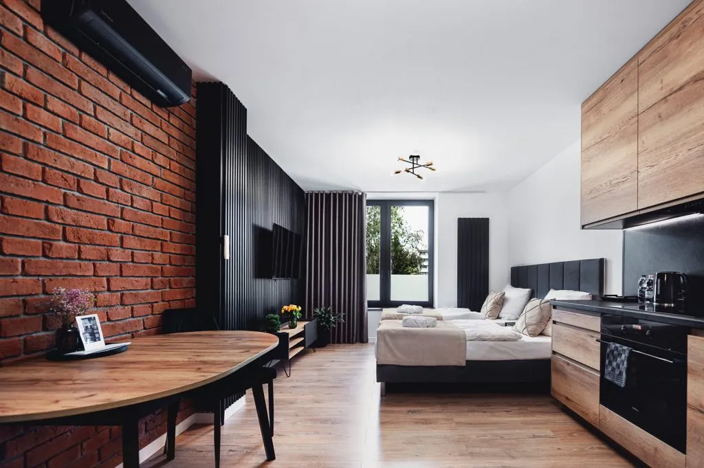Czym różni się apartament od hotelu? Na co postawić?