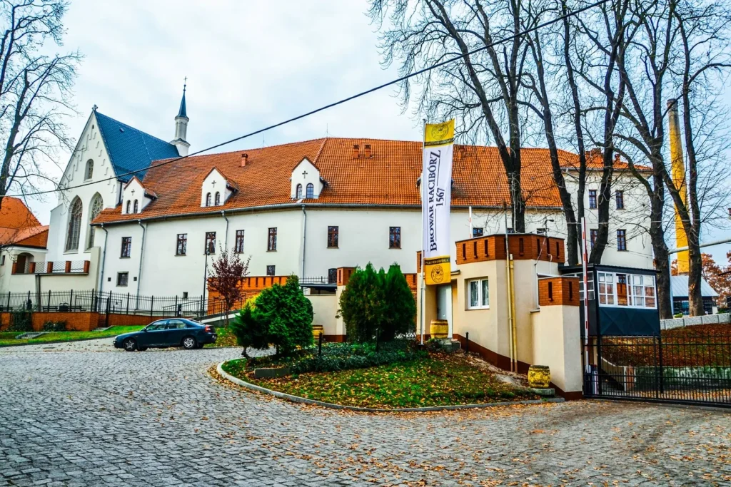 Zamek Piastowski jako najstarsza siedziba książęca w regionie