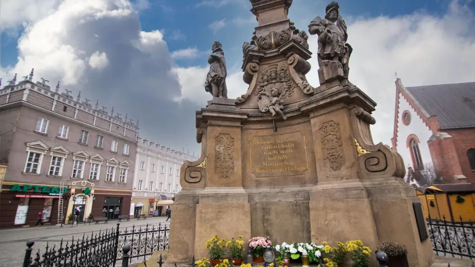 Rynek i starówka racibórz jako serce historycznego miasta